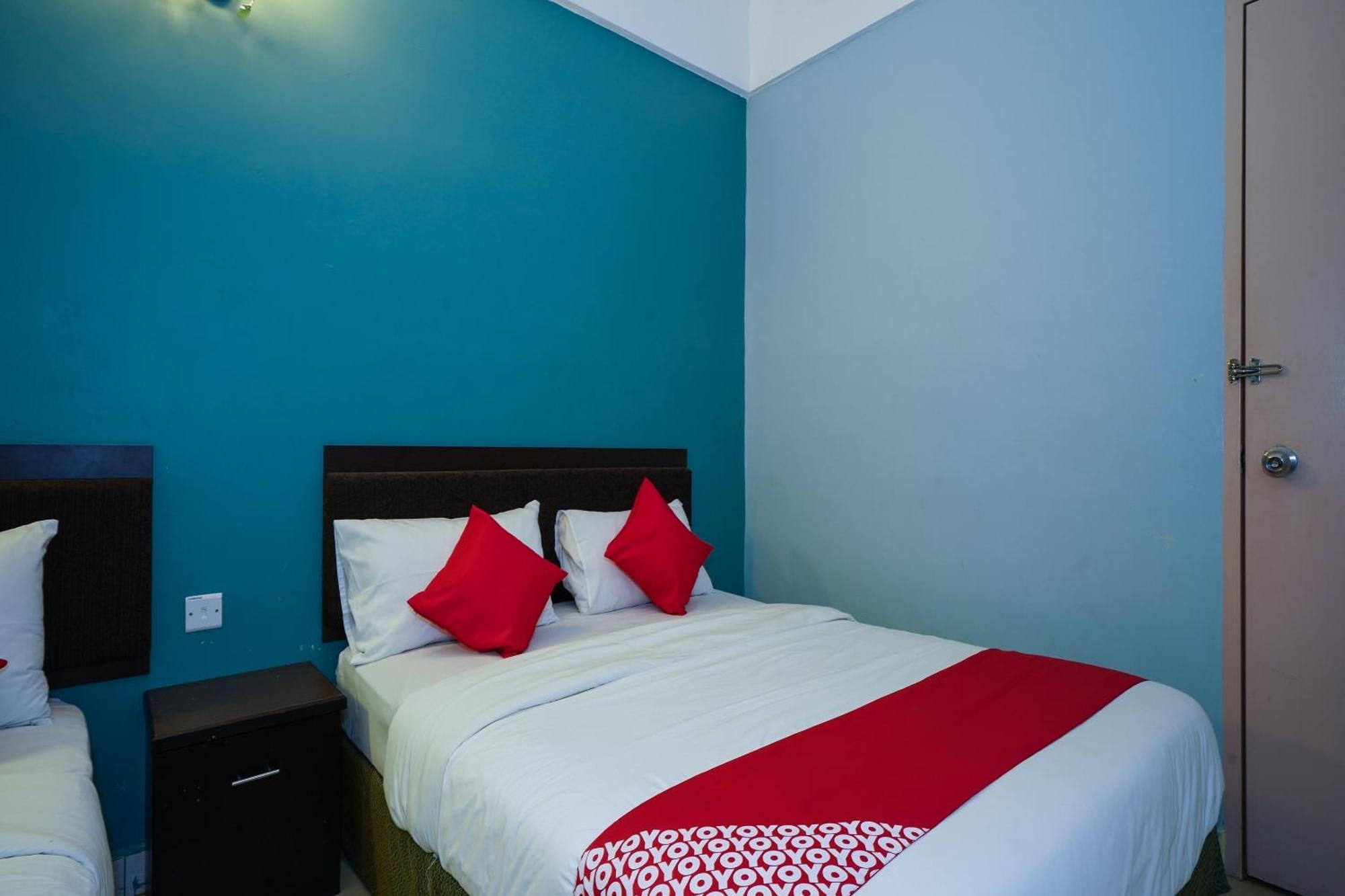 Hotel O Hotel Orchard Inn Lumut Exterior foto